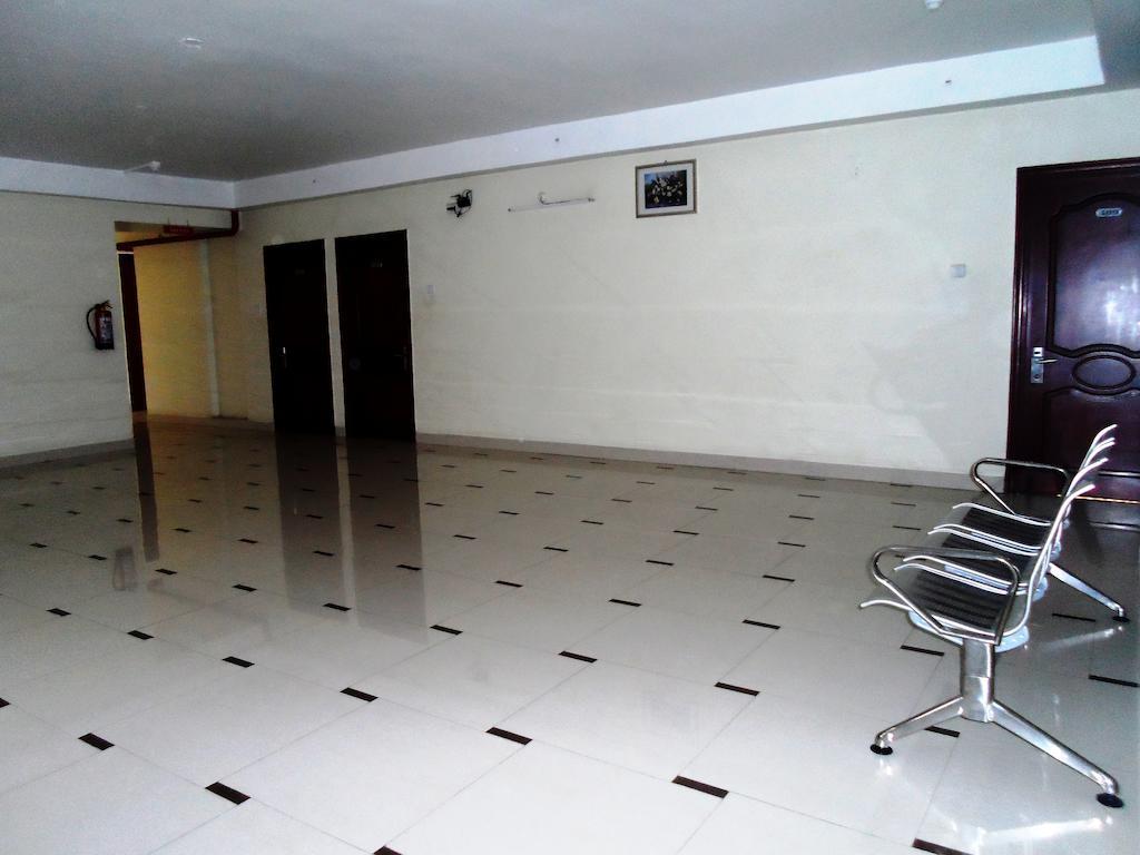 Psr Hotel Tirupati Eksteriør billede